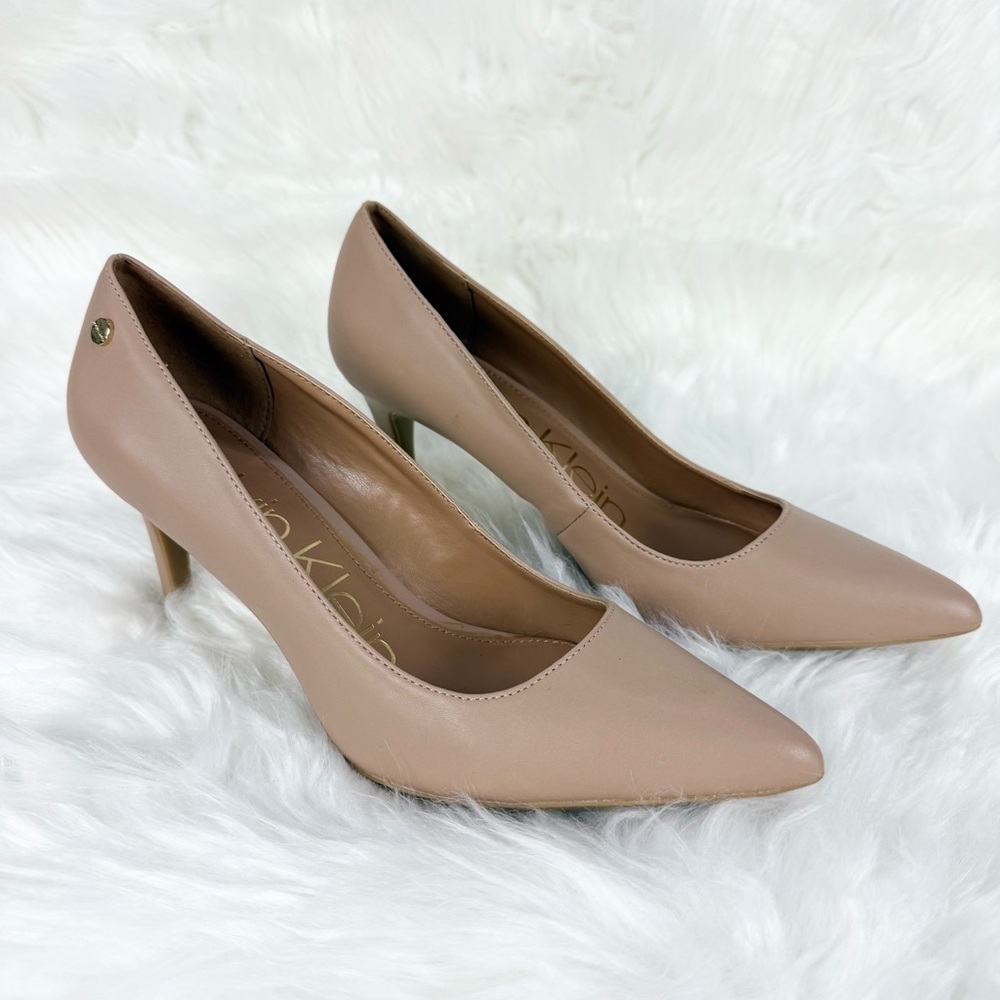 Calvin Klein Classic Nude Pumps